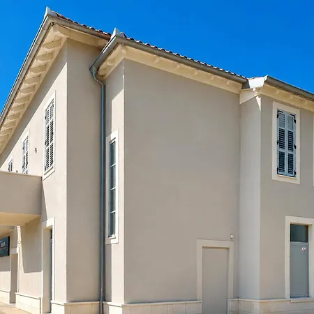 Lejlighed Stunning In With House Sea View