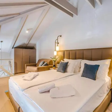 Stunning In With House Sea View *